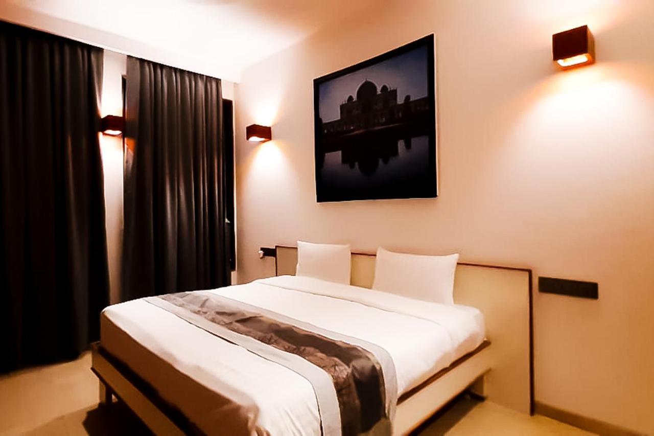 Hotel Mayur Express Sangamner Exterior foto